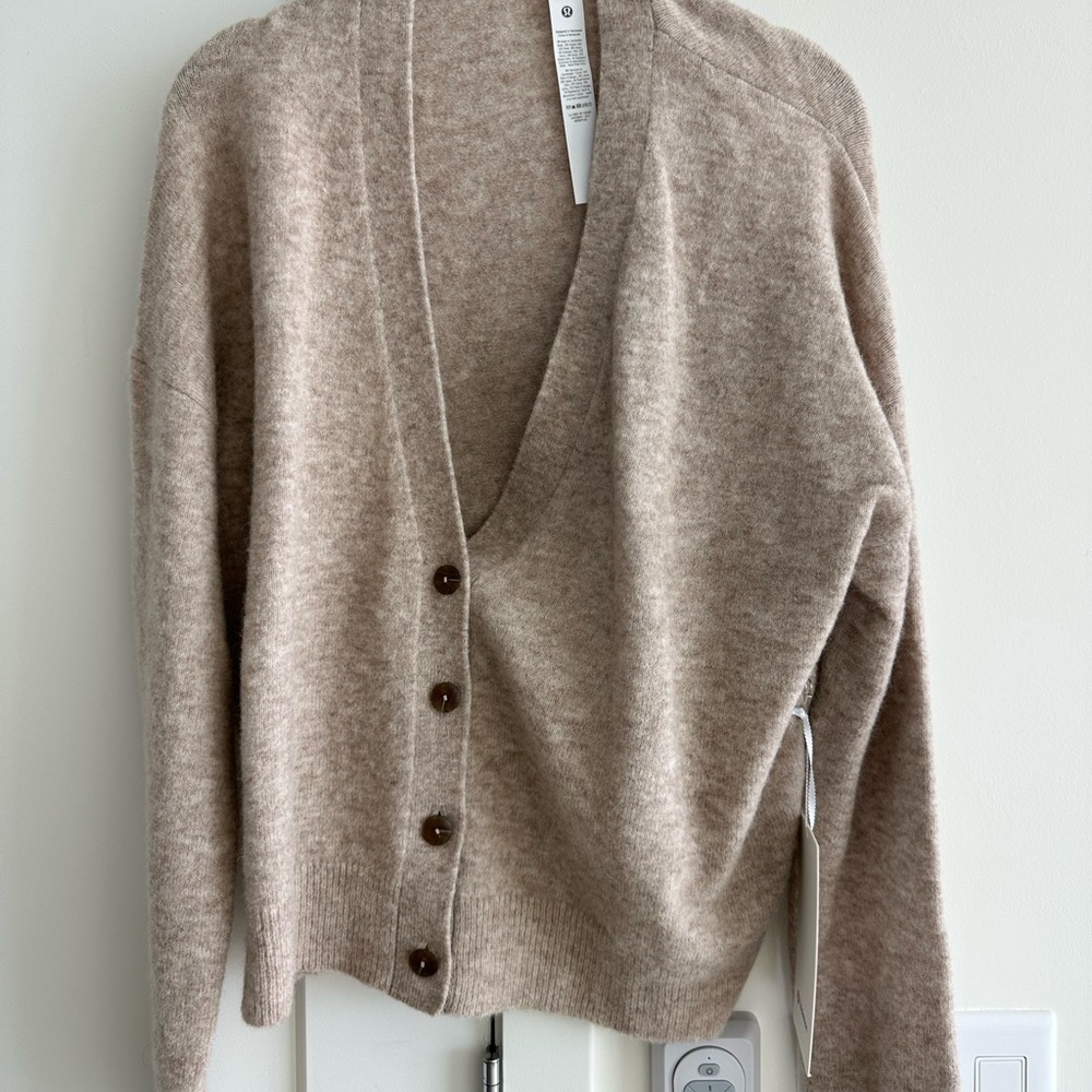Lululemon sweater size l